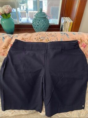 Croft & Barrow Women's Navy Stretch Shorts 22w